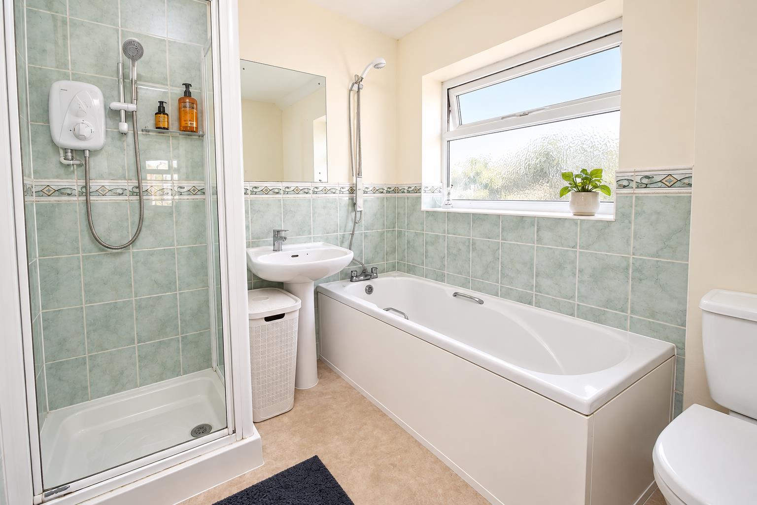 Dee Road, Tilehurst, Reading